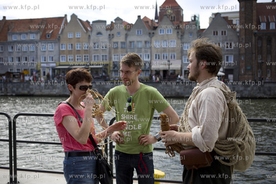 Gdańsk. Spichlerz Królewski na Ołowiance. Pokaz...