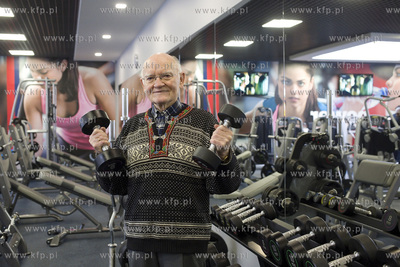 Otwarcie Tiger Gym na gdańskim Suchaninie. Nz. Tadeusz...