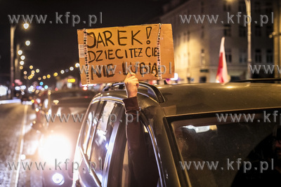 Gdańsk.Protestujący przeciwko zaostrzeniu prawa aborcyjnego...