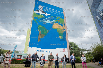 Uroczyste odsłonięcie muralu  w Gdańsku-Zaspie na...