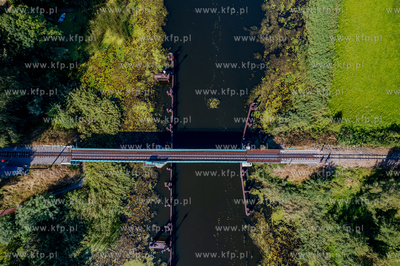 Żuławka Kolej Dojazdowa. Most obrotowy w Rybinie....