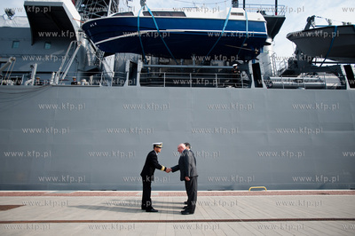 Gdynia. Nabrzeze Pomorskie. Uroczyste powitanie japonskiego...