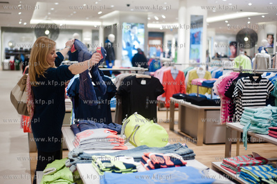 Gdynia. CH Riviera. Otwarcie salonu multibrandu Van...