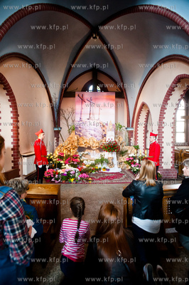 Gdansk.Wielka Sobota w kosciele sw. Franciszka z Asyzu....