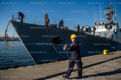 Port Wojenny w Gdyni Oksywiu. Przywitanie powracających...