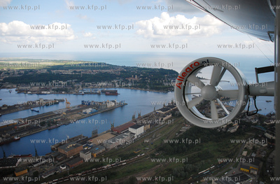 Gdynia z lotu ptaka.  
29.06.2007
Fot. Andrzej J....