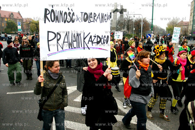 Tegoroczny marsz rownosci i tolerancji konczacy dni...