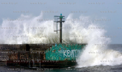 Ustka, wiosenny sztorm.
23.03.2009 
Fot. Arturo Bissari/KFP