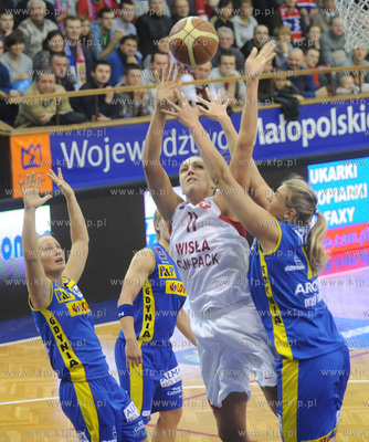 Krakow. Mecz ekstraklasy koszykarek
Wisla Can-Pack...