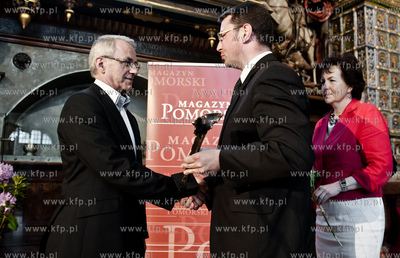 Gdansk. Dwor Artusa. Wreczenie nagrod w plebiscycie...