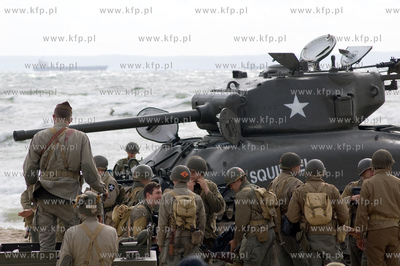 Operacja D Day - byla przedmiotem inscenizacji na plazy...