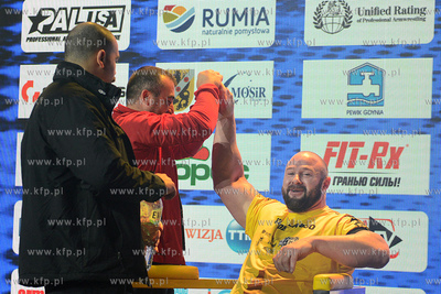 Hala Sportowo - Widowiskowa w Rumi. 50. Gala Armwrestligu...