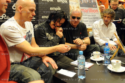 Gdansk, EPIK w Galerii Baltyckiej. Czlonkowie grupy...