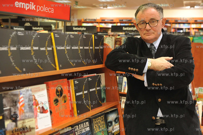 Spotkanie autorskie z profesorem Wiktorem Osiatynskim...