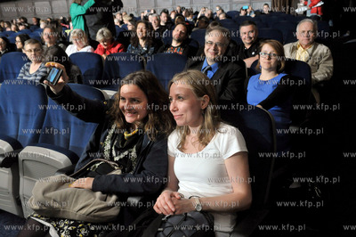 Ostatni dzien dzialalnosci kin Neptun, Kameralne i...