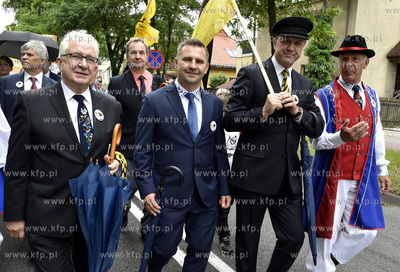 XIX Światowy Zjazd Kaszubów odbył się w Rumi. Przemarsz...