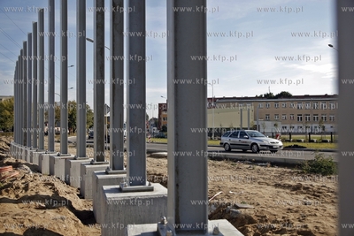 Gdansk. Budowa Trasy Slowackiego. Montaz ekranow dzwiekkochlonnych...