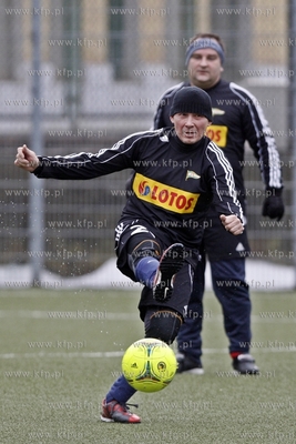 Gdansk. Boisko przy ul. Traugutta.  Sylwestrowy mecz...