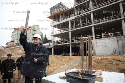 Uroczystosc wmurowania kamienia wegielnego pod budowe...