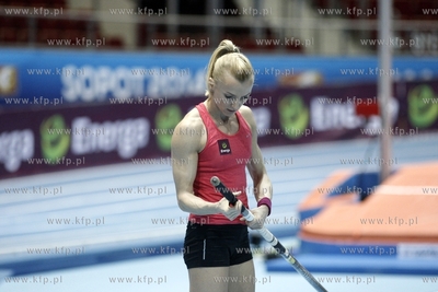 Trening skoczkini o tyczce Anny Rogowskiej, przed rozpoczynajcymi...