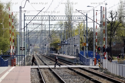 Gdansk Orunia. Przejazd kolejowy miedzy ul. Goscinna...