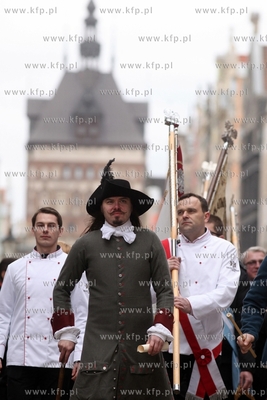 Gdańsk. Przemarsz ul.Długą z okazji jubileuszu siedemdziesięciolecia...