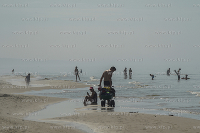 Plaża w Lubiatowie nad otwartym morzem. 28.06.2020...