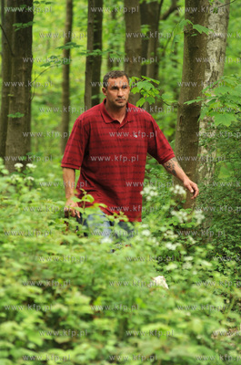 Przemyslaw Saleta ze swoim psem Milky Way, 8-miesieczna...