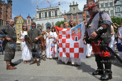 III Swiatowy Zjazd Gdanszczan. Parada Bursztynu
23.05.2010
fot....