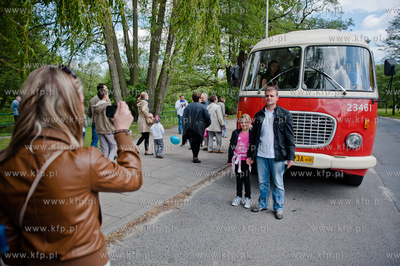 Gdansk. Petla tramwajowa w Jelitkowie. Majowka z tramwajem....