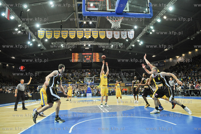 Hala Sportowo - Widowiskowa Gdynia. Piaty mecz finalowy...