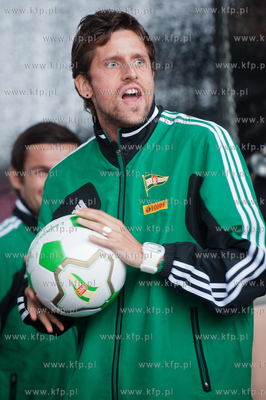 Gdansk. Scena na Targu Weglowym. Prezentacja druzyny...