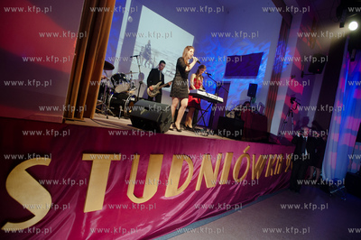 Studniowka w III Liceum Ogolnoksztalcacym im. Marynarki...