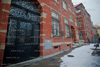 Gdansk. Wyremontowany, zabytkowy budynek przy ul. Nowe...