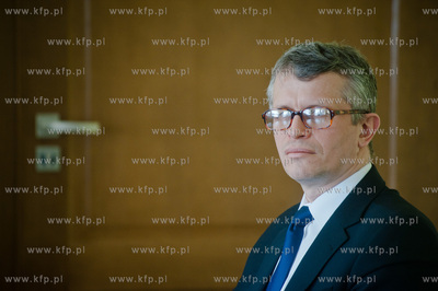 Gdansk. Siedziba Pomorskiej Spolki Gazownictwa. Briefing...