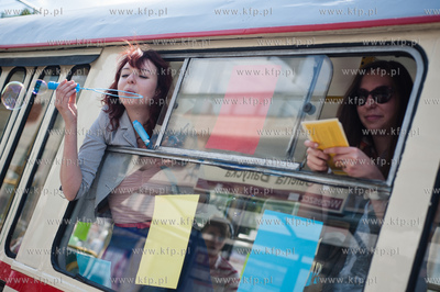 Gdansk. Zabytkowy tramwaj typu 102Na, ktory pelni role...