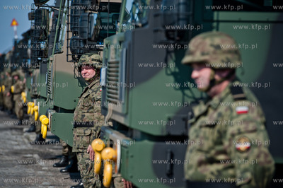 Poligon wojskowy w Ustce. Odbior sprzetu oraz podpisanie...