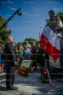 Gdansk. Orunia. Plac przy kosciele sw. Jana Bosko....