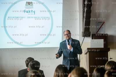 Gdansk. VIII Liceum Ogolnokształcace. Lekcja edukacji...