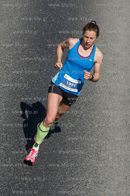 Zawodnicy na trasie II PZU Gdansk Maraton. 
Nz Ewa...