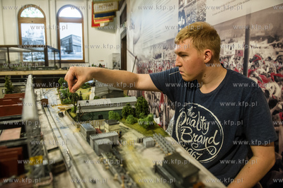 Montaż dioramy w historycznej Sali BHP Stoczni Gdańskiej,...