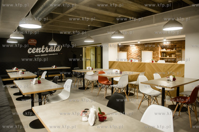 Gdańsk. Urząd Miasta. Otwarcie Baru Centrala, prowadzonego...