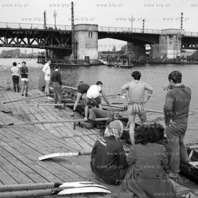 Cwiczenia wioslarzy AZS Gdansk na Martwej Wisle na...