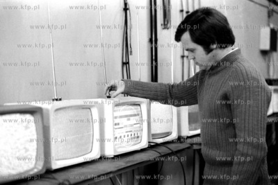 Linia produkcyjna telewizora Netun 150 w Gdańskich...