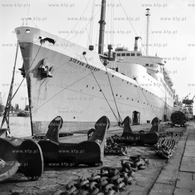 Transatlantyk Stefan Batory w porcie gdyńskim. 
1968
0004920z_1968
Fot....
