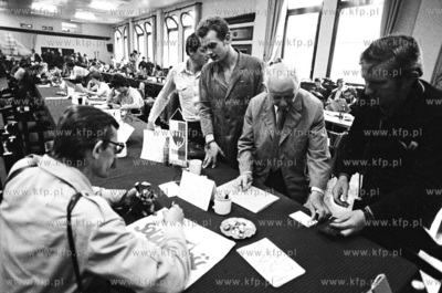 Strajk w Stoczni Gdańskiej im. Lenina Nz. przedstawiciele...