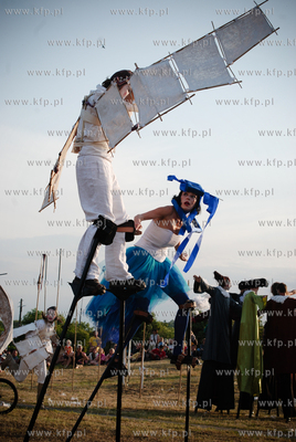 Trzynasta edycja Miedzynarodowego Festiwalu Teatrow...