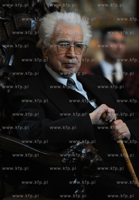 Gdansk. Dwor Artusa. Wreczenie Medali sw. Wojciecha...