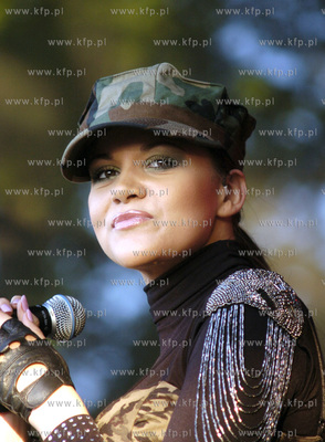 W Ustce odbyl sie koncert zespolu Blue Cafe. Zespol...