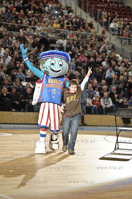 Harlem Globetrotters Poland Tour 2010. Mecz a wlasciwie...